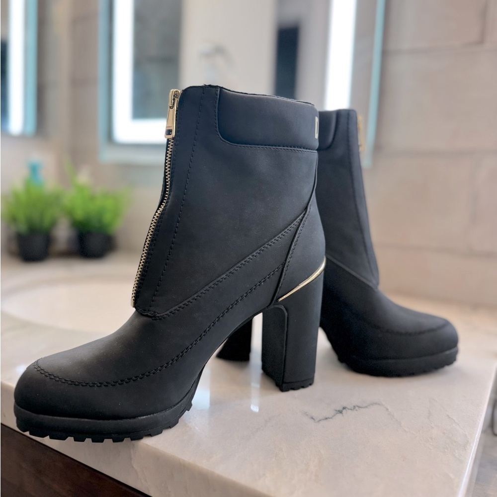 DKNY Ankle Boots - Picture 6 of 6
